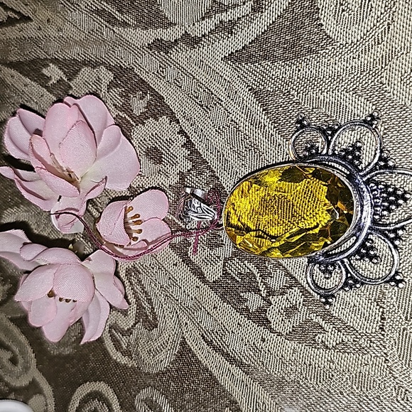 New Large Citrine quartz pendant - Picture 2 of 8